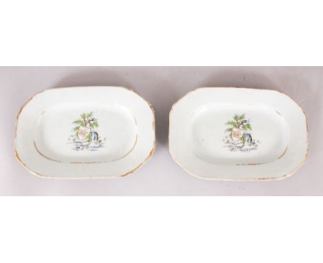 A PAIR OF UNUSUAL CHINESE EXPORT QIANLONG/JIAQING CHAMFERED RECTANGULAR PORCELAIN DISHES, each painted to its centre with a m