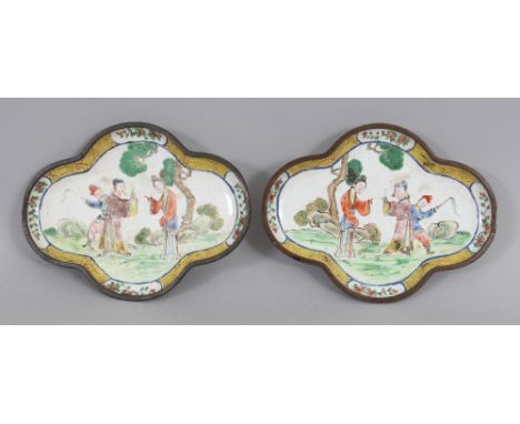 A SMALL PAIR OF 19TH/20TH CENTURY CHINESE CANTON ENAMEL QUATREFOIL DISHES, each base with a six-character Qianlong mark, 4.2i