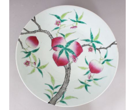 A GOOD CHINESE TONGZHI MARK &amp; PERIOD FAMILLE ROSE PORCELAIN FIVE PEACH PORCELAIN DISH, the base with a Tongzhi seal mark,