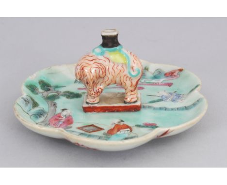 A GOOD QUALITY UNUSUAL CHINESE DAOGUANG PERIOD FAMILLE ROSE PORCELAIN JOSS STICK HOLDER, moulded in the form of a hexafoil di