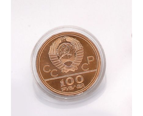 Goldmünze 100 Rubel Russland 1977,   Olympiade Moskau 1980, Olympisches Emblem und Friedenszweig vor Globus, im EtuiGold coin