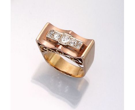 14 kt Gold Ring mit Diamanten, deutsch um 1938/42,   RG/WG 585/000, 7 in WG gefasste Diamanten zus. ca. 0.45 ct feines Weiß-W