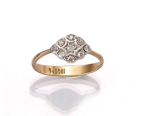 18 kt Gold Ring mit Diamanten,   GG 750/000, 9 in Platin gefasste Altschliffdiamanten zus. ca. 0.32 ct Weiß-l.get.Weiß/si-p, 