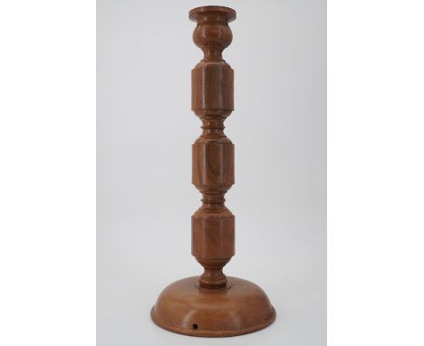 A tall turned-walnut table lamp, circa 1960s, (46 cm)