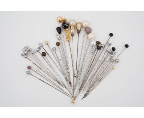 A small quantity of vintage hat pins