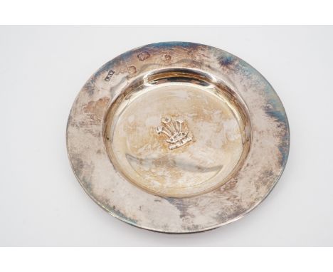 An Elizabeth II silver Armada type dish with Prince of Wales Feathers, Laurence R Watson, Sheffield, 1981, 69.4g