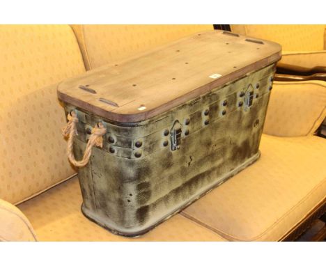 Storage box in the form of a trunk