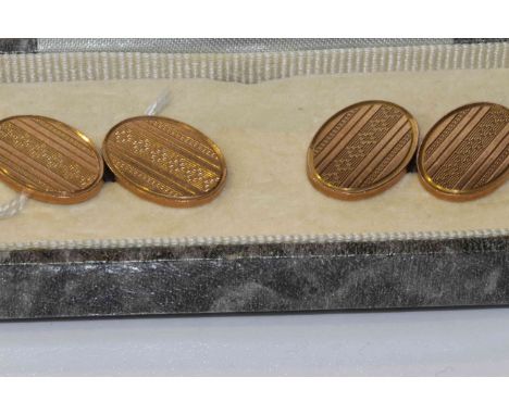Pair of 9 carat gold cufflinks, 13.9 grams