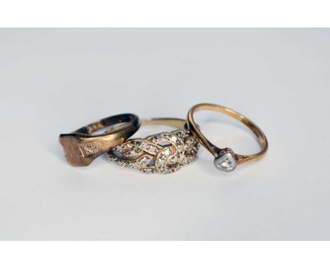 An 18ct gold single stone diamond ring, in heart shaped mount, size N, together with a 9ct gold decorative wedding band, a 9c