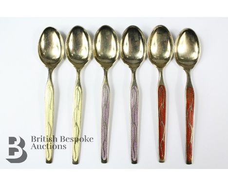 Boxed Norwegian enamel spoons, mm TH Marthinsen, stamped sterling silver. (in good condition with very slight superficial scr