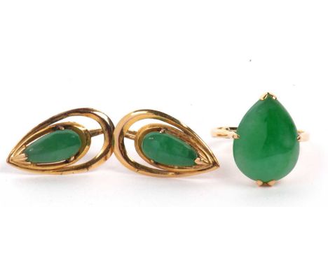 Yellow metal and jade ring of pear shape, cardinal set in a plain polished mount, re-sized K together with a small pair of ma