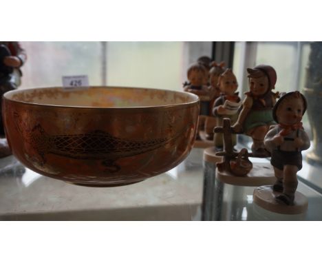 A mixed group of ceramic item,s to include a Crown Devon Fieldings orange lustre bowl decorated with scenes of fairies and bu