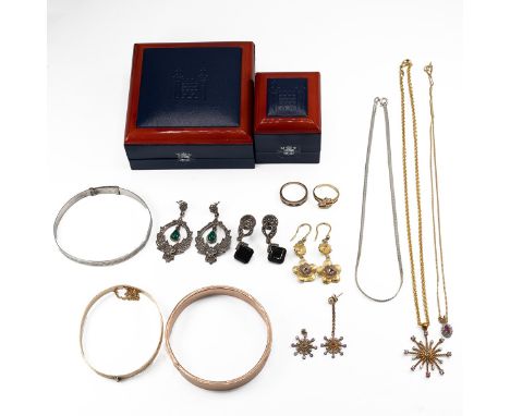 Collection of jewellery to include two 9ct gold bangles, and various other 9ct gold items, 40.45 grams, along with a ring mar