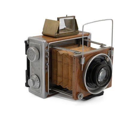 Scarce Ernemann Tropen Klapp wooden body plate camera with CP Goerz lens. Very unusual to be finished with brushed steel meta