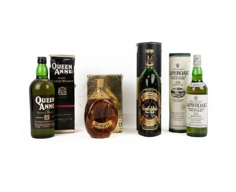 Alcohol - four bottles of whisky: Haig Dimple with NAAFI Stores for HM Forces label - no date, volume or proof marks, standar