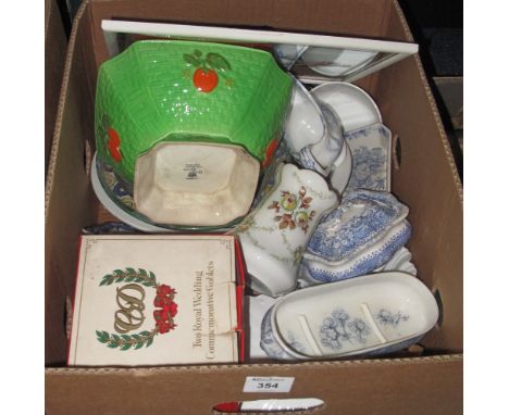 Box of assorted china to include: various floral jugs; Abbey blue and white dishes; Crown Devon Fieldings pedestal fruit bowl