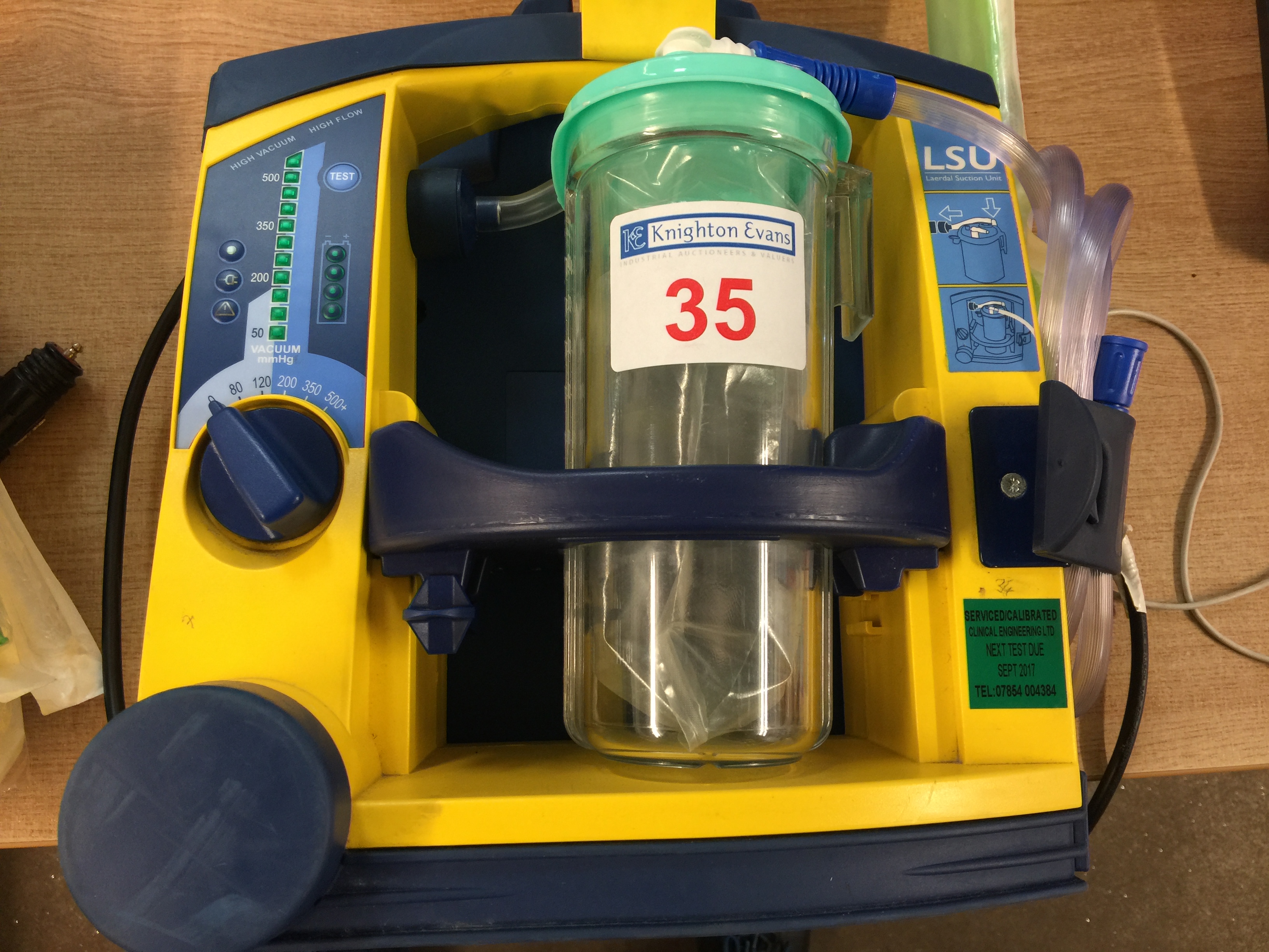 Laerdal LSU portable suction unit with mounting plate and 12v charger ...