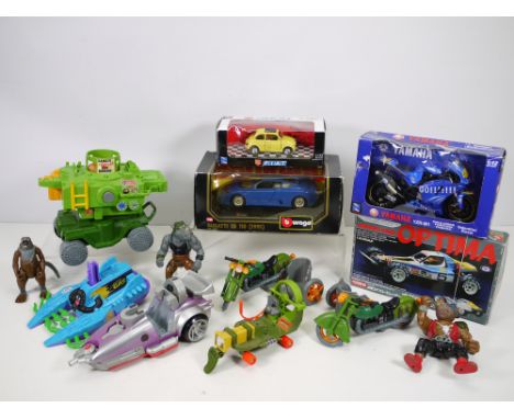 Kyosho - Bburago - Turtles - A group of boxed models and unboxed Teenage Mutant Hero Turtles figures and items, a boxed Kyosh