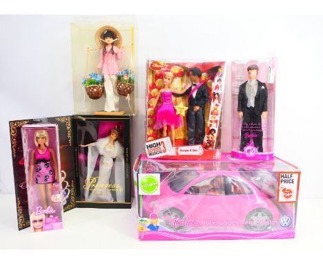 Mattel - Barbie - Others - A boxed group of dolls and accessories, including a Pink Barbie Doll, Barbie Volkswagen Beetle & B