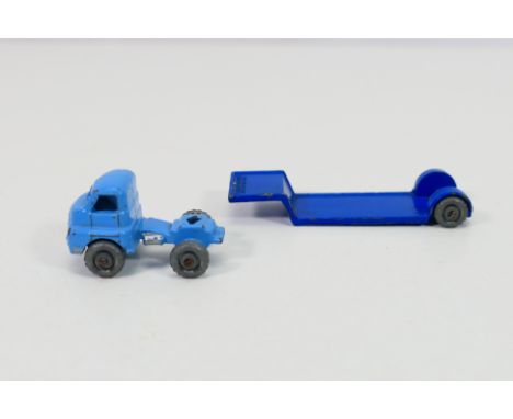 Matchbox - A scarce, unboxed Matchbox Regular Wheels 27a Bedford Low Loader. The 78mm model with pale blue cab, metal wheels 