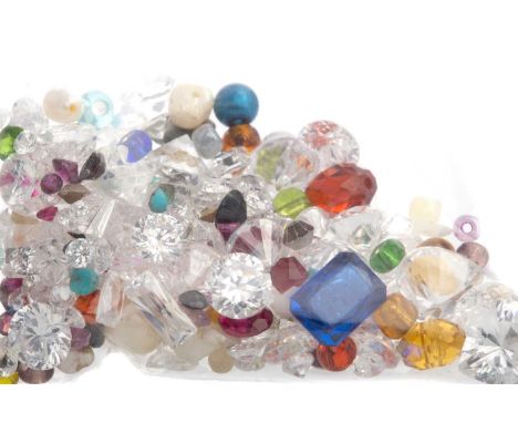 **COLLECTION OF UNMOUNTED GEMSTONES,including cubic zirconia, ruby, sapphire and emerald