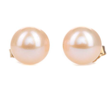 PAIR OF PINK PEARL EARRINGS,marked 375Approx 8mm diameter