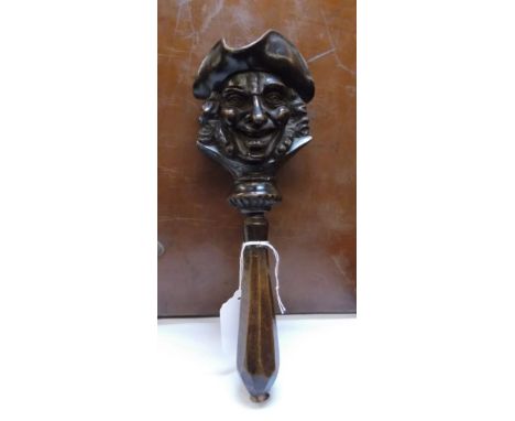 TREEN MR PUNCH NUT CRACKER