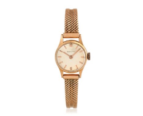 ZENITH IN GOLD, 50s - Case: signed, n. 946710, 18K gold, snap-on caseback. Bracelet/Strap: 18K gold, jewelry clasp. Dial: sig