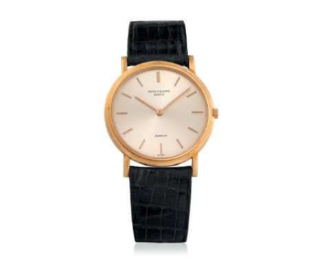 PATEK PHILIPPE CALATRAVA REF. 3520 IN GOLD RETAILED BY GÜBELIN, 60s - Case: signed, n. 2665951, 18K gold, screwed caseback. B