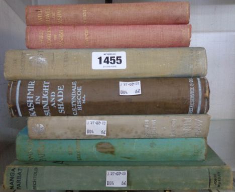 Seven vintage hardback books of Cashmere and Everest interest including The Ascent of Everest by John Hunt, 1st Edition, 2 vo