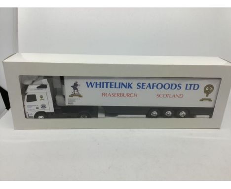 Elinor France track toys ; r113041 Volvo white links seafoods truck 1:43 scale boxed (1) unused&nbsp;