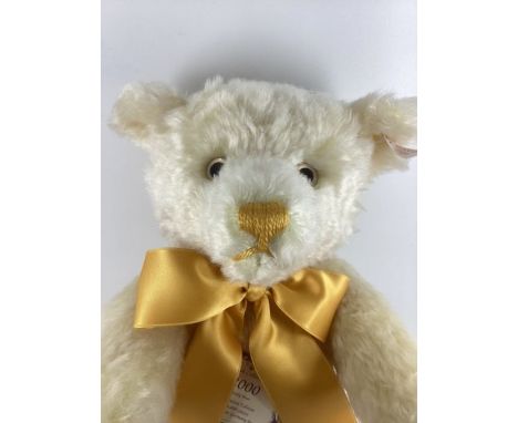 Steiff teddy bear boxed British collectors 2000 teddy bear champagne 40cm ( ltd to 4000) Special 40cm champagne &nbsp;with go