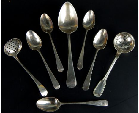 A collection of small silver, to include a sifter spoon etc, 4.25oz