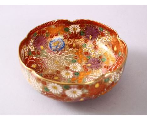 A JAPANESE SATSUMA CERAMIC MILLEFLEUR BOWL, decorated with thousand flower style decoration with gilt highlights, 12cm
