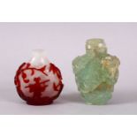 A GOOD CHINESE PEKING GLASS OVERLAID SNUFF BOTTLE & OTHER, the stuff bottle overlaid with scenes