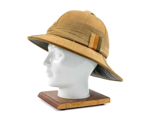 MILITARY CLUB HOUSE: WWI / INTERWAR PERIOD TROPICAL PITH HELMET, of six panel 'Wolseley' type with 9-fold pagri band, interio