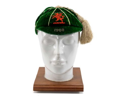 THE FOOTBALL CLUB HOUSE: 1903 FOOTBALL ASSOCIATION OF WALES CAP, awarded to R. Morris, green velvet with white silk button, s