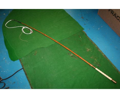 Holly whip with bone holly effect handle