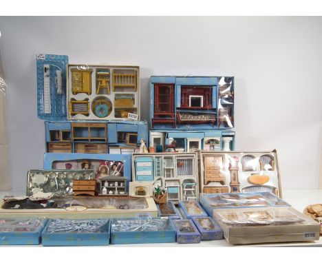 Alberon - Hickleton Interiors - Others - A collection of predominately boxed dolls house furniture, and figures. Lot includes