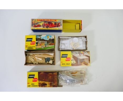 Corgi - Matchbox - 3 x boxed Corgi Kits, Lamp Standards # 606, Shell Forecourt Accessories # 609, Motel Chalet # 611 and also