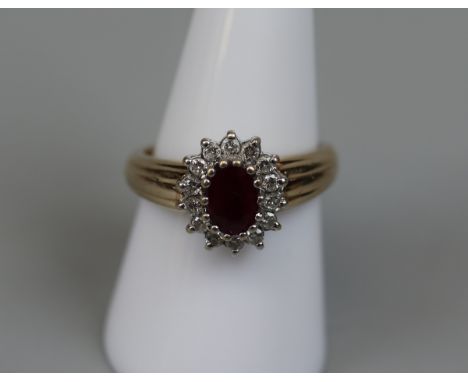 9ct gold ruby and diamond set cluster ring - Size: P 