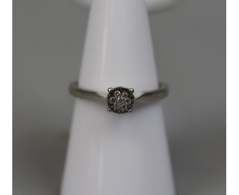 9ct white gold diamond set ring - Size: M 