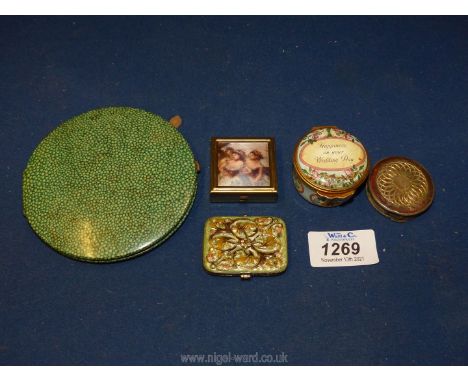 A small quantity of compacts and trinket pots including; metal, enamel, etc. (one with cracked glass).