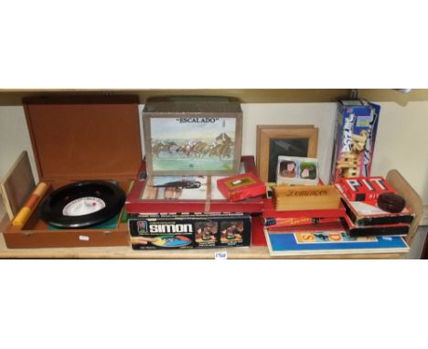 A mixed collection of vintage toys to include Escalade, Monopoly and others