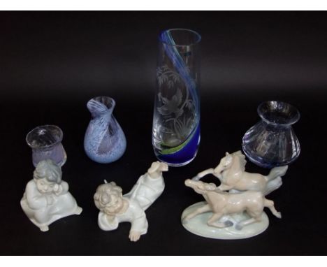 A mixed lot to include four pieces of Caithness art glass, a Lladro figure and two similar Spanish type porcelain figures