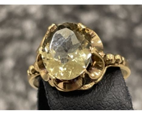 Vintage 9ct gold Smokey Quartz ring. Size K 2.3G