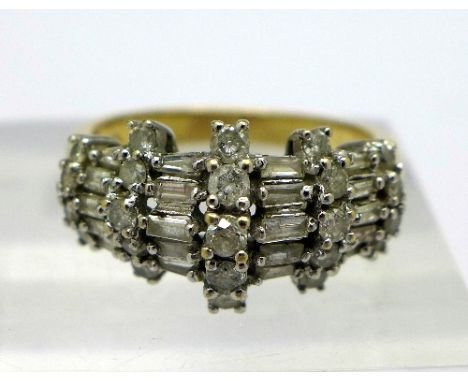 A 10ct gold ring, 1 carat diamond weight, weight 4.2g, size O