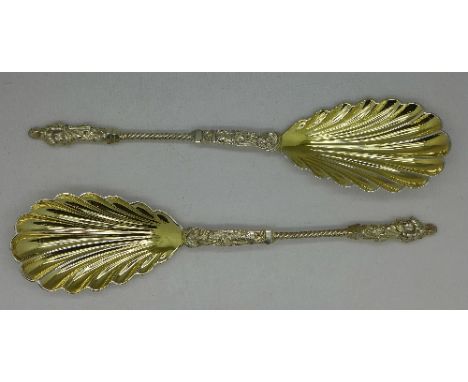 A pair of silver Apostle spoons, London 1892, Edward Hutton, weight 134g