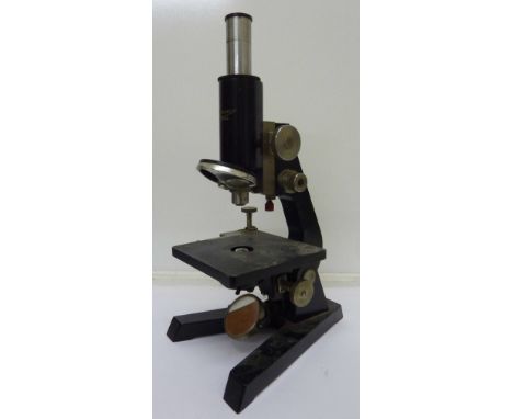 A Reichert microscope with Leitz lens