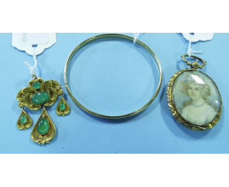 A 19th century brooch/pendant, set green hardstones, an oval bust portrait miniature, of a lady, mounted as a locket, and a 9